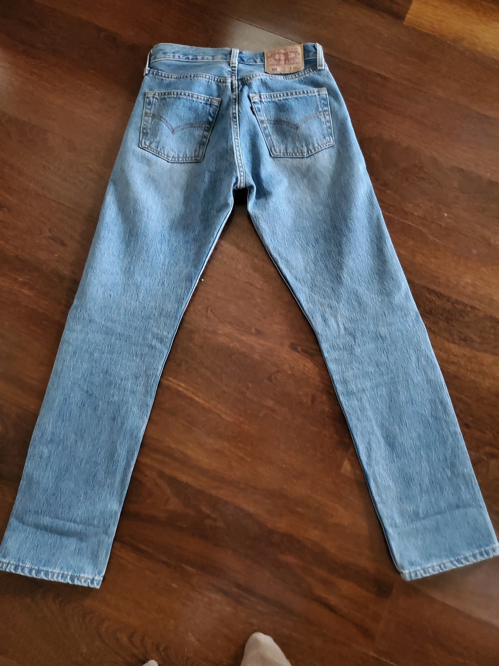 Vintage Levi's 501 Classic Blue Denim Jeans - Picture 4 of 8